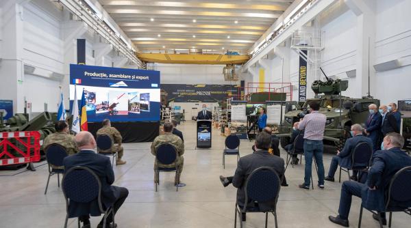 Nicolae Ciucă: Tot ceea ce presupune înzestrarea Armatei României, trebuie să se concretizeze în cooperare industrială