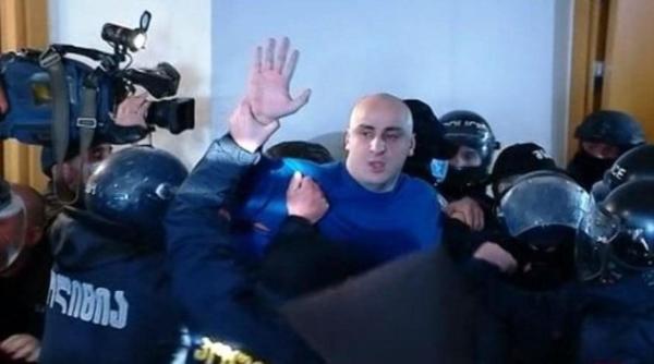 Poliția a intervenit în forță pentru reținerea liderului opoziției din Georgia (Video)