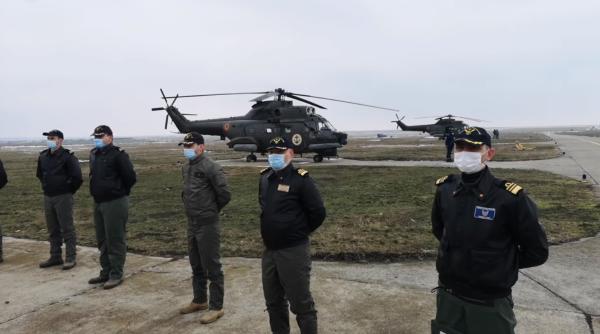 Primul zbor cu elicopterul IAR-330 Puma Naval al unei noi promoții de piloți navali (Video)