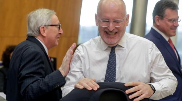 Frans Timmermans cere României să renunțe definitiv la cărbune. Tomac denunță 'tonul ultimativ' și discursul de 'comisar socialist'