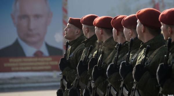 Putin acuză Occidentul de o politică de îngrădire a Rusiei: Serviciile de informaţii trebuie să apere ţara