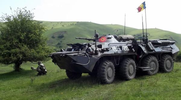 Noii mecanici conductori ai Armatei au testat Zimbrii românești, transportoarele blindate B 33