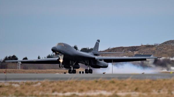 Bombardierele strategice americane B-1B dislocate în Norvegia au efectuat primele zboruri în nordul Europei