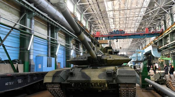 Trupele rusești au primit un nou lot de tancuri principale de luptă T-90M Proryv