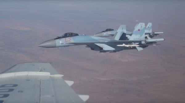 Rotația avioanelor rusești Su-35 de la Baza Aeriană Khmeimim din Siria