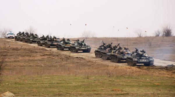 Amplu exerciţiu militar cu tancurile T-55 ale militariilor Batalionului 912 Tancuri ,,Scythia Minor" (Foto)