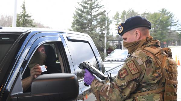 Intrusul de la Baza Aeriană Andrews nu a reușit să ajungă la Air Force One