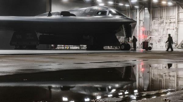 Bombardierele stealth B-2 Spirit ale US Air Force au ajuns în Portugalia (Foto)