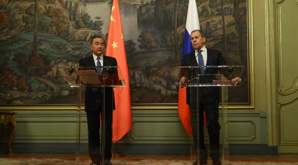 Şeful diplomaţiei ruse, vizită oficială în China