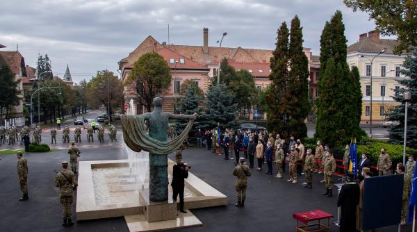 Membrii Comisiilor pentru apărare din Parlament, în vizită la Academia Forțelor Terestre din Sibiu