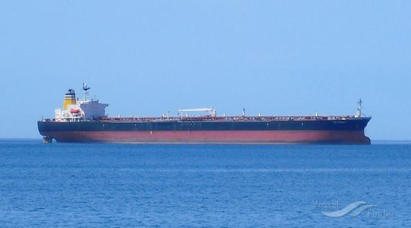 Un petrolier militar al Rusiei a fost lovit de o navă de marfă în Canalul Suez