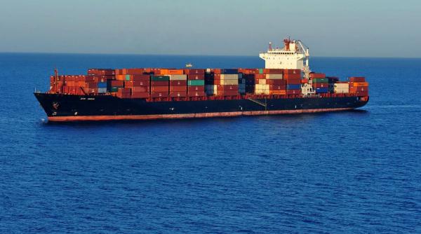 Iranul ar fi lansat un atac cu rachetă asupra unei nave cargo a Israelului