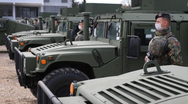 Consolidarea capacităţilor armatei albaneze. SUA oferă 29 vehicule militare de tip Humvee