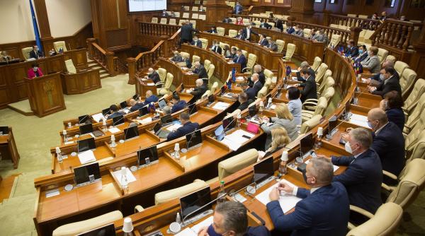 Parlamentul de la Chişinău a aprobat instituirea stării de urgență pentru două luni