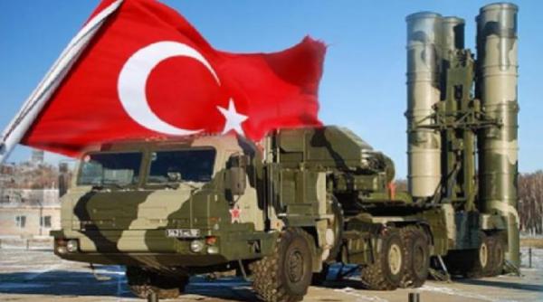 Turcia este suspectată că “face un joc dublu” prin întrebuințarea sistemelor rusești S-400 în direcția Mării Negre