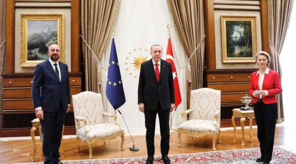 Turcia nu recunoaşte că a umilit-o pe Ursula von der Leyen. Ankara consideră nedrepte acuzaţiile care i se aduc