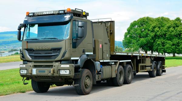Iveco a inaugurat în România fabrica pentru camioanele Armatei. Capacitate de 440 de vehicule pe an