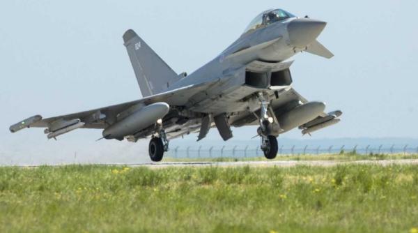 Marea Britanie va participa cu avioane Typhoon la apărarea spațiului aerian al României și al NATO în zona Mării Negre