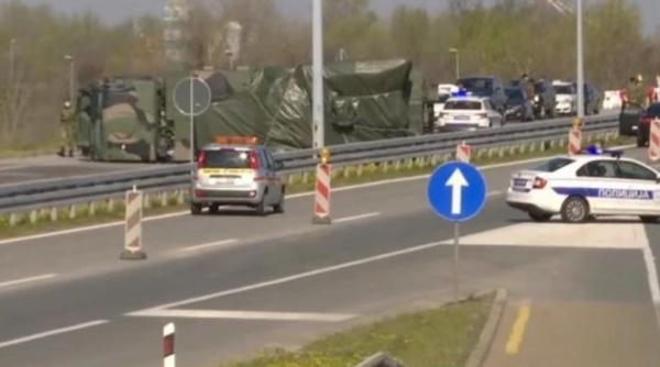 Un sistem Panțir-S1 al Armatei Serbiei s-a răsturnat pe o autostradă lângă Belgrad