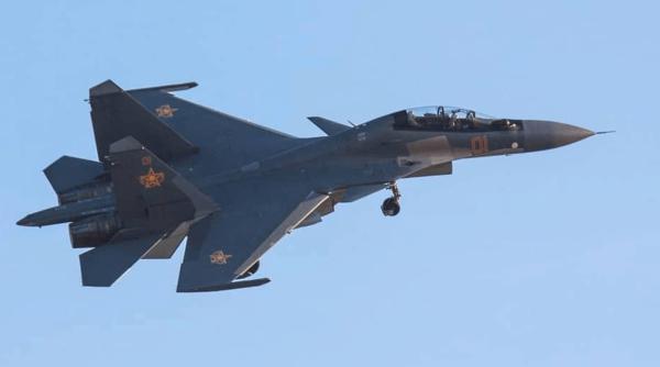 Un avion multirol Su-30SM s-a prăbușit în Kazahstan. Piloții s-au salvat prin catapultare