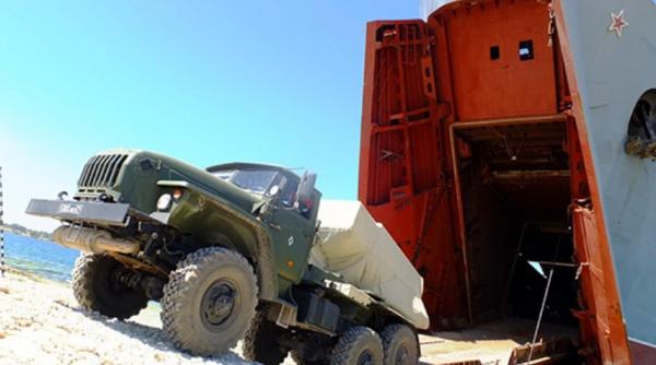 Flota rusă din Marea Neagră a ambarcat desantul maritim. Urmează debarcarea, dar unde?