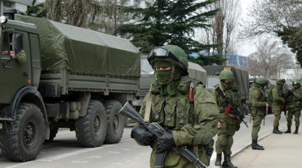 Şeful diplomaţiei de la Kiev: Rusia va ajunge la peste 120.000 de militari la frontiera cu Ucraina