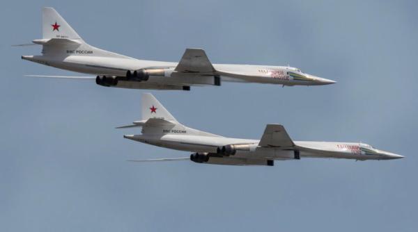 Două bombardiere strategice rusești de tip Tu-160 au efectuat un zbor planificat deasupra Mării Baltice