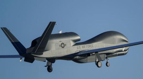 O dronă americană RQ-4B a zburat într-o zonă aeriană restricționată de ruși, putând genera un incident militar