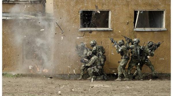 Mobilitate militară: UE vrea o unitate specială de intervenție rapidă. România nu e parte a proiectului