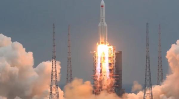 China a anunțat că resturile rachetei Long March 5B s-au dezintegrat deasupra Oceanului Indian