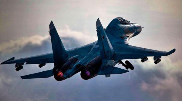 Avioane de vânătoare rusești de tip Su-27 au escortat aeronave tactice franceze deasupra Mării Negre