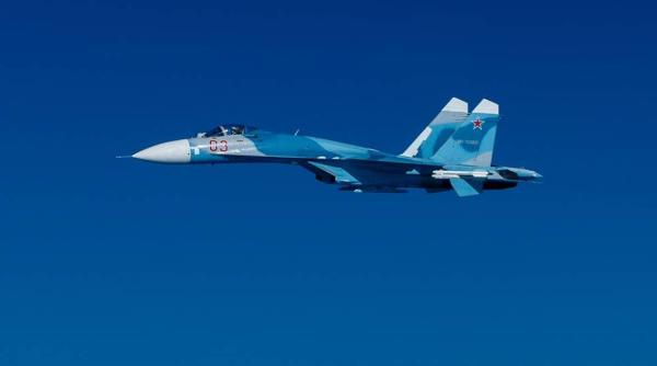 Pentru a treia zi consecutiv, un avion de vânătoare rusesc a escortat mai multe aeronave franceze deasupra Mării Negre 