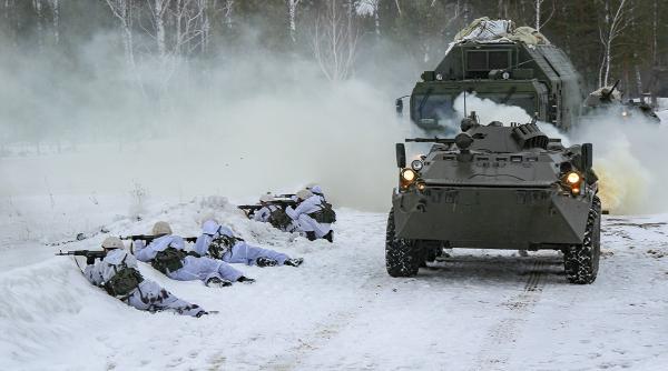 Rușii sunt nemulțumiți de „agitația” militară din zona Arcticii. Kremlinul vrea reuniuni militare în Consiliul Arctic