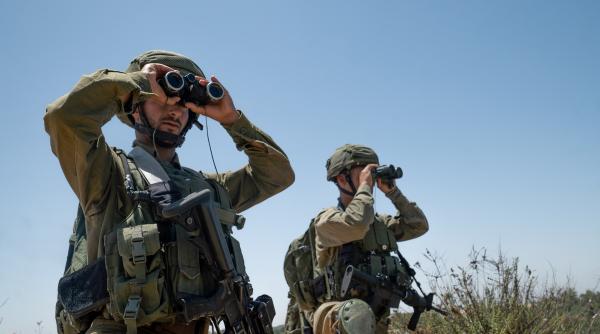 Încetarea focului între Israel şi mişcarea palestiniană Hamas era respectată sâmbătă dimineaţă