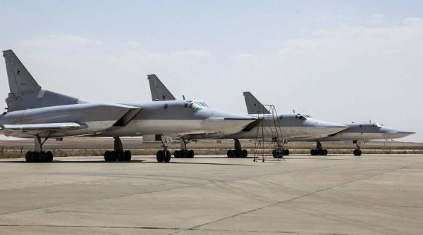 Rusia a dislocat trei bombardiere Tu-22M3 în Siria. Acestea vor opera deasupra Mării Mediterane