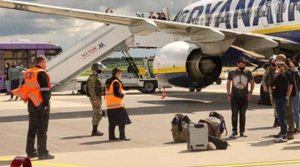 Premierul grec: Nu există nicio probă privind prezenţa unor agenţi ai KGB în avionul deturnat