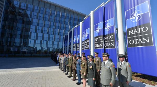 NATO a decis să le restrângă accesul în sediul său diplomaţilor din Belarus