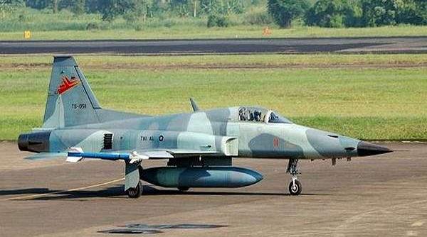 Zi neagră pentru Iran. Pe lângă nava IRIS Kharg, a mai pierdut un avion de luptă F-5 și doi piloți  