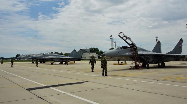 Aeronave militare ale Serbiei participă la un exercițiu internațional pe teritoriul Bulgariei