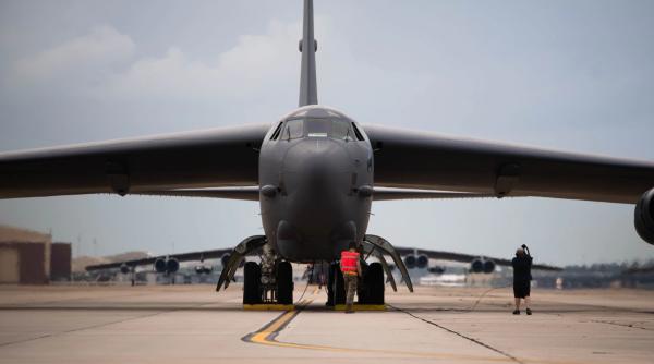 Rusia a solicitat Statelor Unite să oprească utilizarea bombardierelor B-52H în proximitatea frontierelor sale