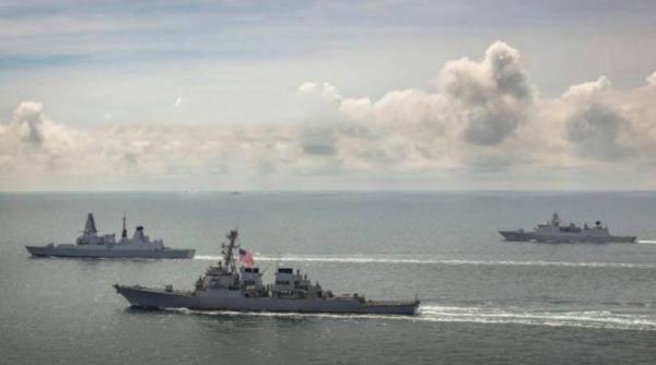 Două corvete rusești monitorizează direct acțiunile navelor de luptă ale NATO în Marea Neagră (Foto)