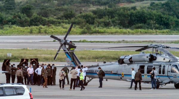 Elicopterul prezidenţial al preşedintelui columbian, Ivan Duque, a fost lovit de mai multe gloanţe (Foto/Video)