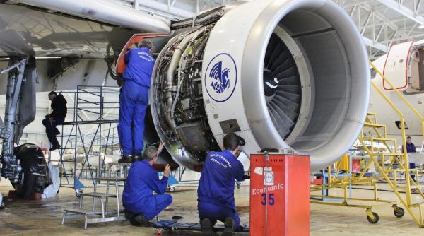 Accident de muncă la Aerostar Bacău. Un angajat a fost rănit