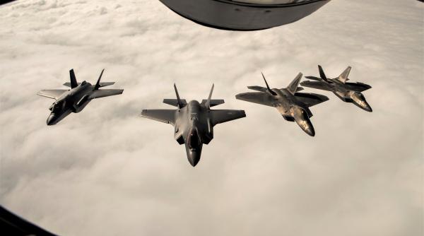 F-35 a „canibalizat” F-22. De ce linia de producție a Raptor nu mai poate fi repornită, la un deceniu de la închiderea programului