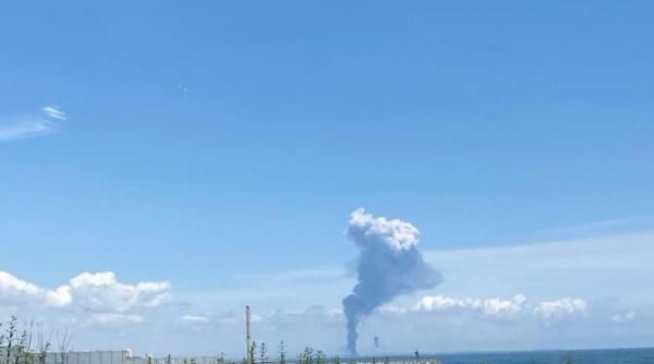 Cauza exploziei de la Petromidia, cel mai probabil o conductă fisurată. Un om a murit și alți patru au fost răniți