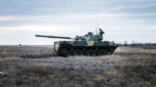 Rusia testează tancul amfibiu ușor Sprut-SDM1 în acvatoriul Mării Negre