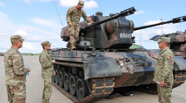 Artileriștii antiaerieni români le-au prezentat militarilor americani sistemele Gepard ale Armatei (Foto)
