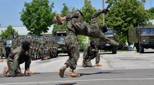 Doi soldați ai Republicii Moldova au dezertat după ce ar fi fost bătuți