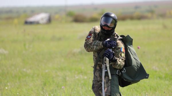 SRI a câștigat concursul de parașutism militar în fața celor trei categorii de forțe ale Armatei României