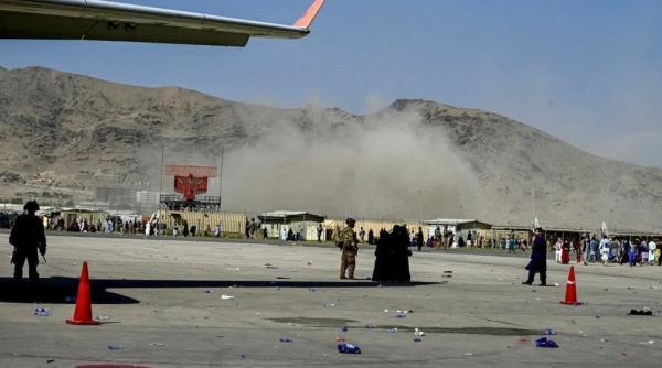 Explozie în apropierea aeroportului din Kabul (Foto/Video)